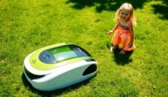 Robot Lawn Mower Safe for Children Robot Lawn Mower Safe for Children