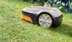 LawnMaster L10 Robot Lawnmower with Charging Station & Boundary Wire, 400m2